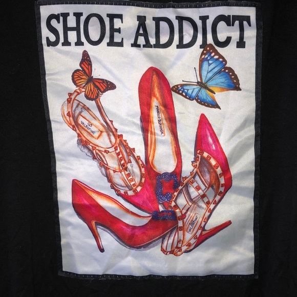 Shoe Addict Crop Top - Picture 3 of 4